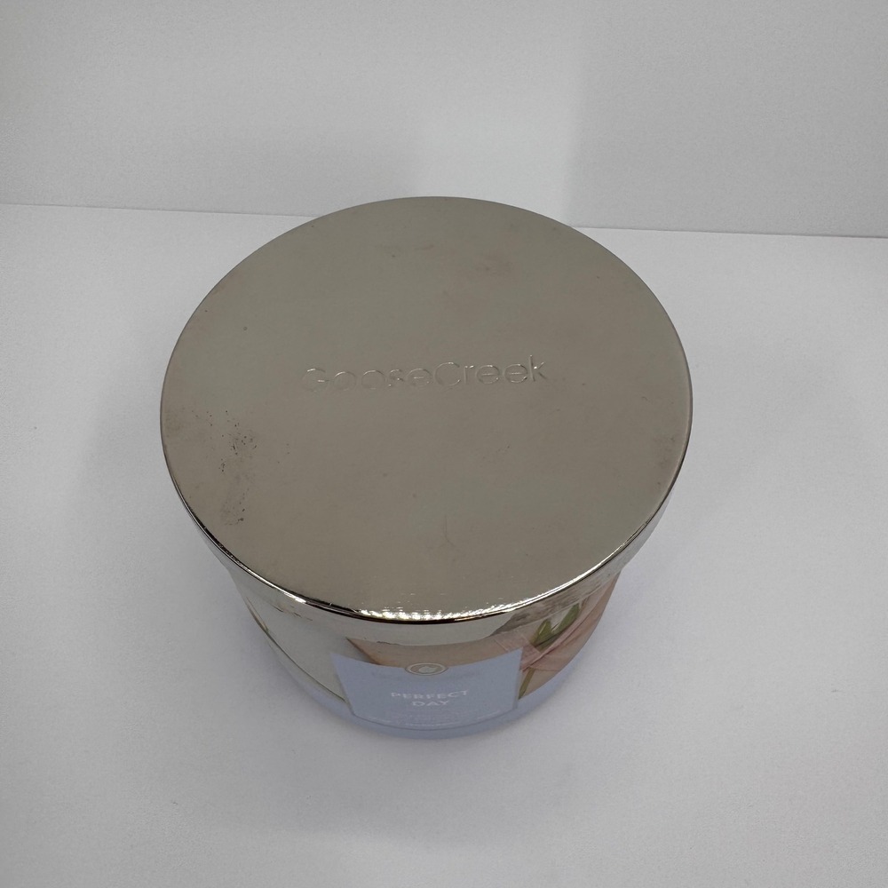 Perfect Day Goose Creek NEW 3 Wick Candle 14.5oz Amber Sandalwood Sugar - Picture 5 of 10
